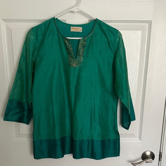 Green Silk Women's Indian Top Medium - Picture 4 of 4